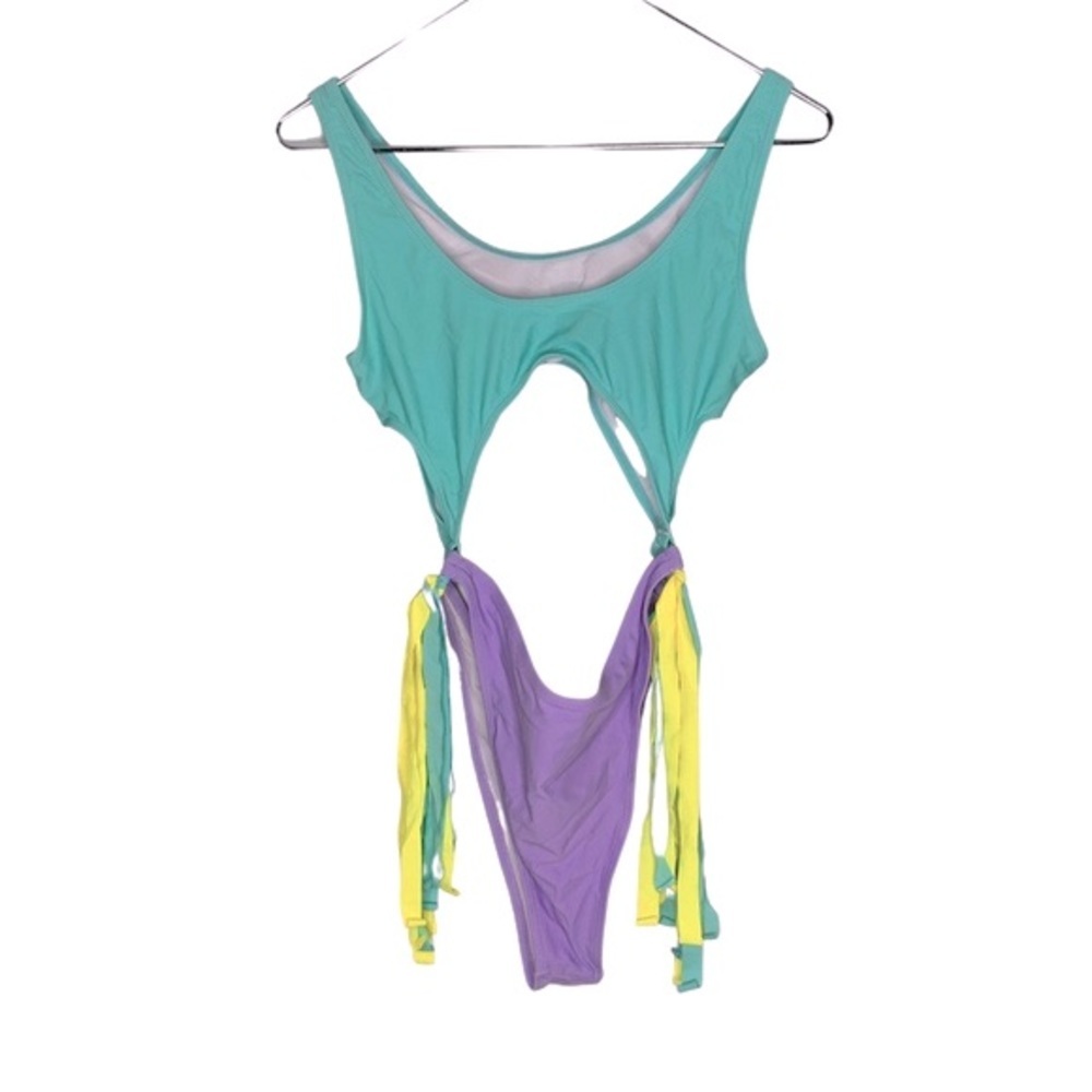Tassel Monokini Swimsuit - Picture 3 of 5